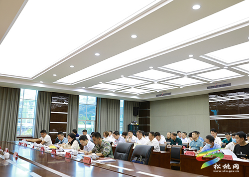 中共松桃苗族自治縣委理論學習中心組學習貫徹習近平總書記“七一”重要講話精神專題學習研討會召開