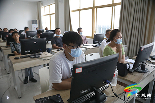 松桃供銷聯(lián)社開展農(nóng)產(chǎn)品統(tǒng)籌銷售工作人員第四期培訓(xùn)