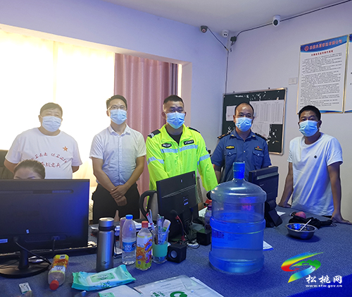 松桃交警大隊到客運企業(yè)開展國慶節(jié)前交通安全大檢查