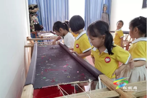 松桃第二幼兒園開展“幼小銜接·大班參觀小學(xué)”活動
