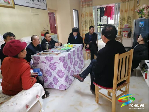 平頭鎮(zhèn)平大村開展人大換屆選舉宣傳活動(dòng)