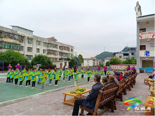 【網(wǎng)絡(luò)中國節(jié)·重陽】九九重陽節(jié)，濃濃敬老情”——孟溪幼兒園開展重陽節(jié)活動