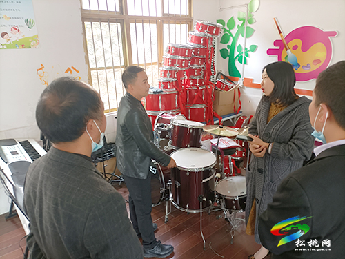 市委宣傳部到松桃檢查驗收鄉(xiāng)村學校少年宮建設運行管理工作