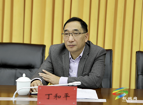 中共松桃苗族自治縣委2021年第32次常委會召開