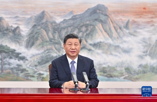 習(xí)近平出席亞太經(jīng)合組織工商領(lǐng)導(dǎo)人峰會(huì)并發(fā)表主旨演講