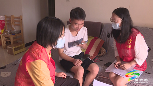 松桃舉行“中國茅臺·國之棟梁”公益助學(xué)金發(fā)放儀式