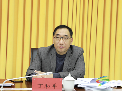 中共第十四屆松桃苗族自治縣委2021年第2次常委會議召開