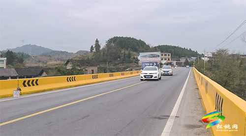 松桃公路管理段啟用新型材料 實現(xiàn)“兩升一降”