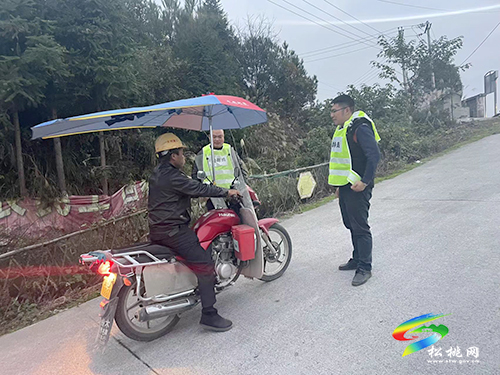 黃板鎮(zhèn)：扎實(shí)開(kāi)展道路交通安全勸導(dǎo) 守護(hù)群眾出行安全