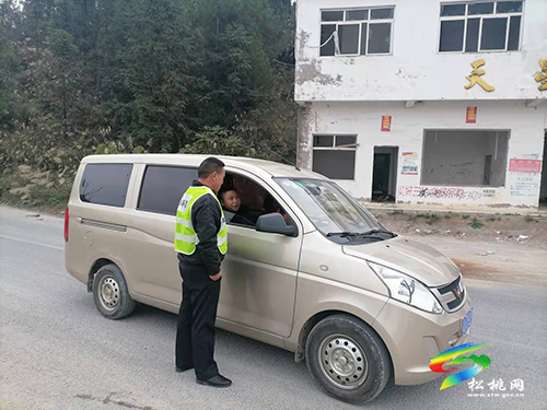 黃板鎮(zhèn)：扎實(shí)開(kāi)展道路交通安全勸導(dǎo) 守護(hù)群眾出行安全