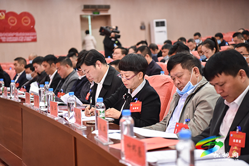 松桃苗族自治縣工商業(yè)聯(lián)合會（總商會）第十二次會員代表大會第一次全體會議開幕