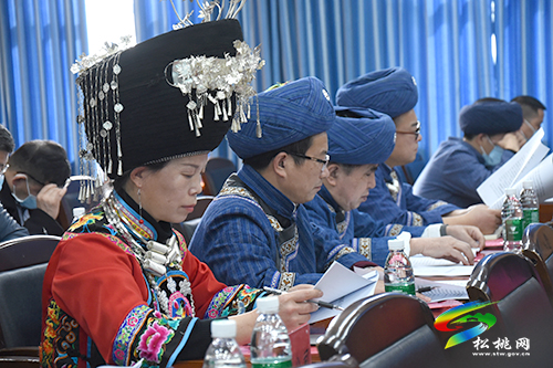 松桃收聽收看全市中醫(yī)藥大會(huì)