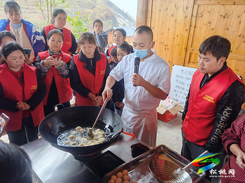田間學(xué)校！開創(chuàng)高素質(zhì)農(nóng)民培育新模式