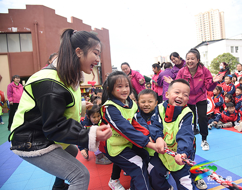 松桃實(shí)驗(yàn)幼兒園舉辦第30屆運(yùn)動(dòng)會(huì)