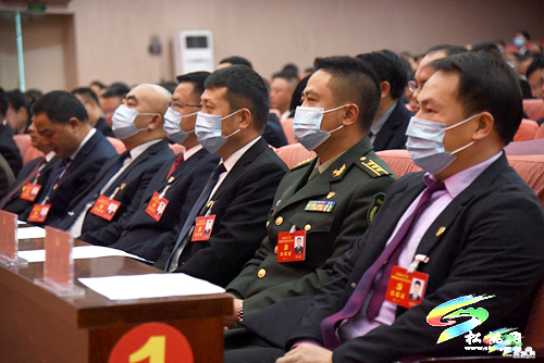 中國共產(chǎn)黨松桃苗族自治縣代表會議第一次全體會議順利開幕