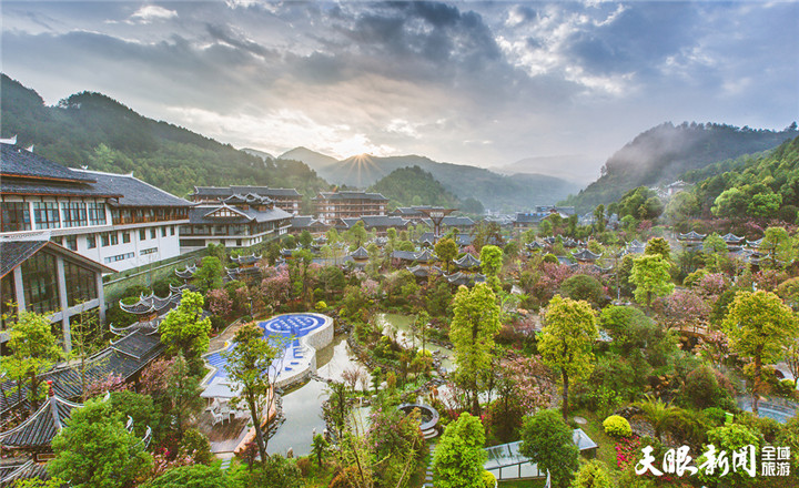 2021年玩轉(zhuǎn)多彩貴州,請(qǐng)收藏12個(gè)月主題旅行打卡清單!