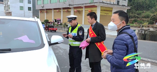 普覺鎮(zhèn)開展冬季道路交通專項(xiàng)整治行動