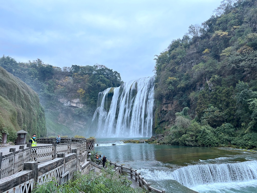 風(fēng)景名勝區(qū)遞出環(huán)?！靶旅宝螯S果樹(shù)景區(qū)負(fù)氧離子濃度遠(yuǎn)超“空氣清新”最高標(biāo)準(zhǔn)