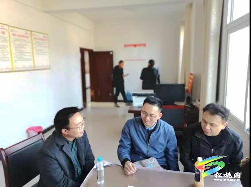 東西部協(xié)作東莞市對口幫扶企業(yè)代表到迓駕鎮(zhèn)走訪慰問