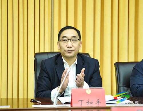 政協(xié)第十四屆松桃苗族自治縣委員會第23次常務(wù)委員會議召開