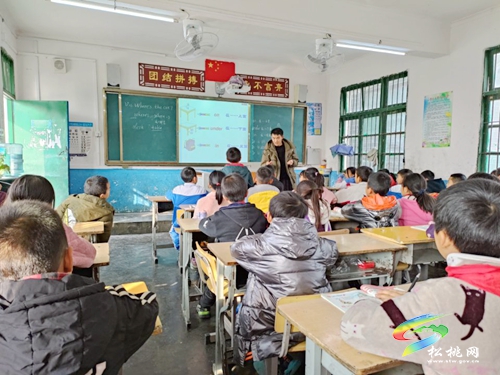 加強(qiáng)校際交流，引領(lǐng)教師成長——寨英鎮(zhèn)鄧堡完小與江口縣怒溪鎮(zhèn)中心完小開展校際交流活動(dòng)