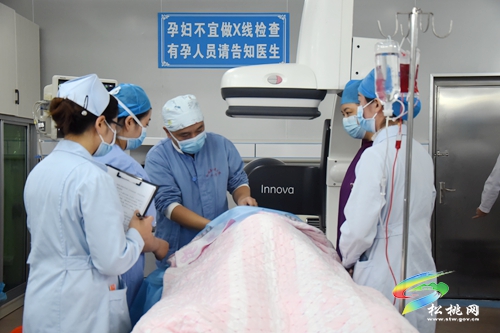 松桃開展危重孕產(chǎn)婦和新生兒應急救治演練