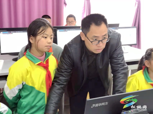 松桃在貴州省第六屆青少年3D創(chuàng)意設(shè)計(jì)大賽（決賽）喜獲佳績(jī)