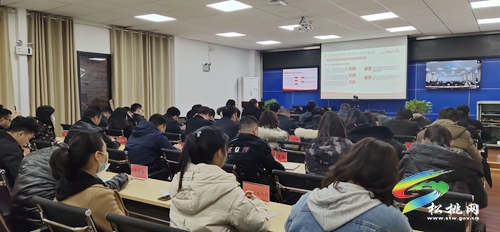 省委宣講團(tuán)在銅作黨的十九屆六中全會(huì)和省委十二屆十次全會(huì)精神宣講報(bào)告視頻會(huì)在松桃引起強(qiáng)烈反響