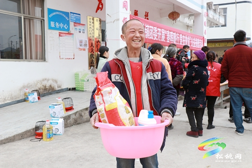 普覺鎮(zhèn)團(tuán)委開展“春暉暖行愛在普覺”公益捐贈活動