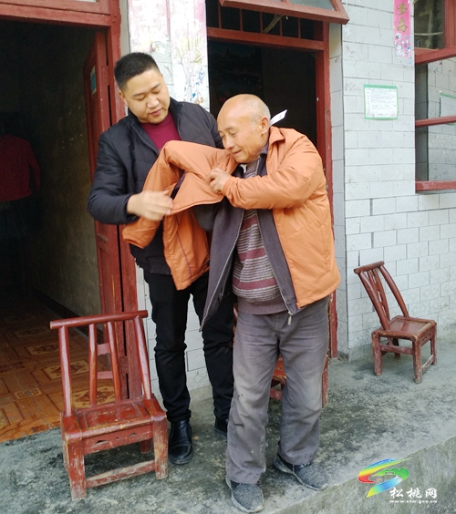 寒冬送溫暖，真情暖人心格老溪村扎實(shí)開(kāi)展“我為群眾辦實(shí)事”活動(dòng)