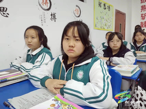 松桃組織觀(guān)看“新時(shí)代好少年”先進(jìn)事跡