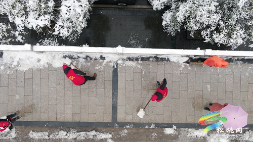松桃公路管理段開展抗雪凝保暢通志愿服務(wù)活動