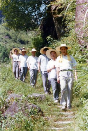 一見·“一生中最好的年華”，習(xí)近平做了哪些事？