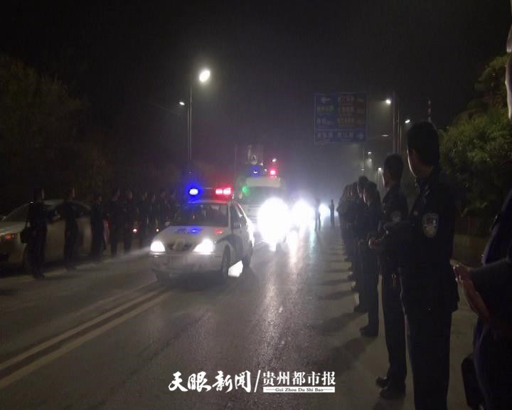 越野車從身后沖來，他下意識推開身邊戰(zhàn)友，被撞飛17米遠(yuǎn)