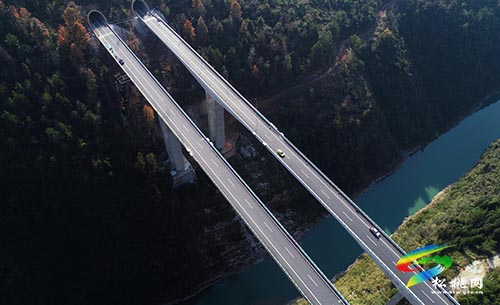 ​沿印松高速建成通車