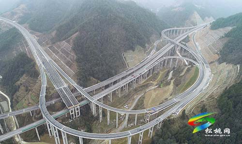 ​沿印松高速建成通車