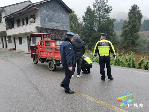 冷水溪鎮(zhèn)開(kāi)展道路交通專項(xiàng)整治聯(lián)合行動(dòng)
