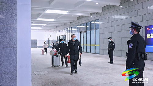 ​松桃火車站：嚴(yán)把疫情防控關(guān) 確保旅客平安出行