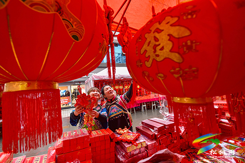 ​【網(wǎng)絡(luò)中國節(jié)•春節(jié)】松桃：購年貨　迎新年