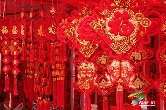 【網(wǎng)絡(luò)中國節(jié)•春節(jié)】​迎春節(jié)年貨市場銷售火爆