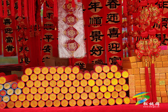 【網(wǎng)絡(luò)中國節(jié)•春節(jié)】​迎春節(jié)年貨市場銷售火爆