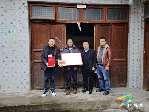 世昌街道：春節(jié)慰問暖人心，年味漸濃情亦濃
