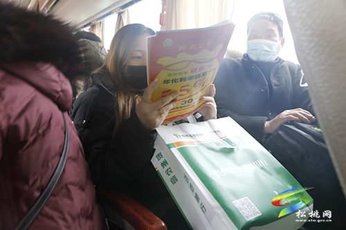 【新春走基層】松桃：脫貧勞動(dòng)力返崗就業(yè)免費(fèi)乘車