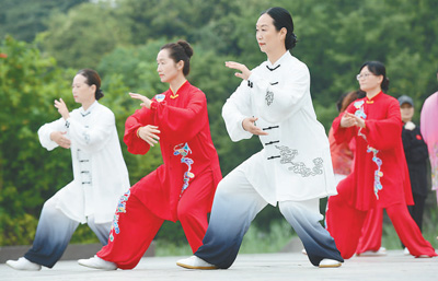 推進全民健身 建設(shè)體育強國（奮進新征程 建功新時代）