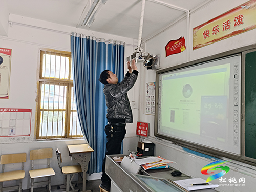 妙隘鄉(xiāng)完小“五個到位”做好開學準備工作