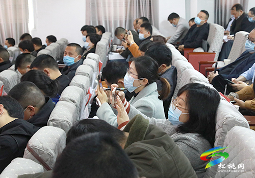 田筑玉為專題研討班培訓(xùn)學(xué)員作宣傳思想工作培訓(xùn)