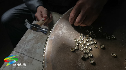 【黃金十年·沿著高速看變化⑥】正大鎮(zhèn)：鼓響不怕山路遠(yuǎn)　康莊大道進(jìn)苗家
