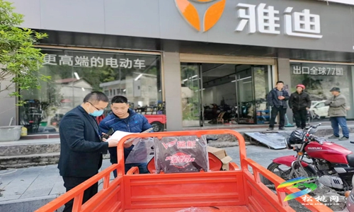 松桃市場(chǎng)監(jiān)督管理局開展摩托車、電動(dòng)自行車市場(chǎng)專項(xiàng)檢查