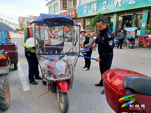 普覺鎮(zhèn)狠抓道路交通安全“打非治違”專項(xiàng)行動(dòng)