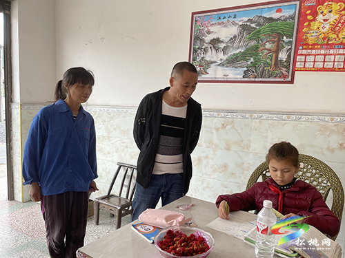 寨英鎮(zhèn)教育系統(tǒng)開展“家校手牽手、教育心連心”大走訪活動